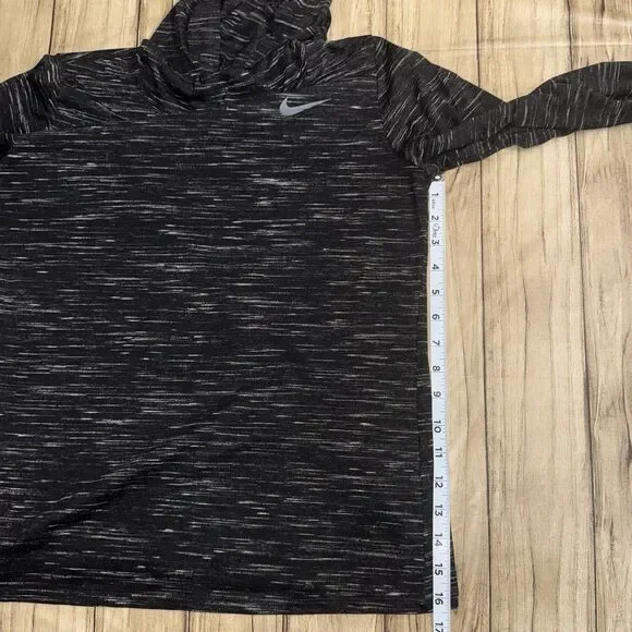 Nike Women's Legend Veneer Black/White Long Sleeve Medium Hoodie - Picture 7 of 9